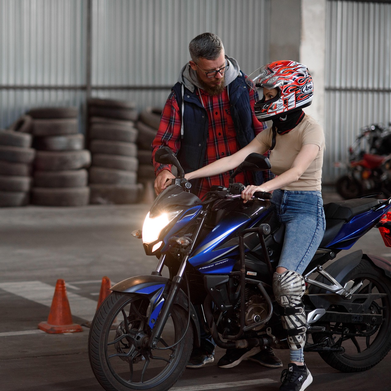 青牛软件实名账号：实名账号对互联网金融的支持作用。